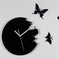Liblikatega seinakell mustas või punases värvitoonis