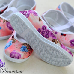 Lillemustrilised jalanõud lastele kooli