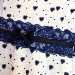 Armas südamemustriga kleit igapäevaseks kandmiseks