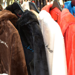 Ülipehme materjaliga dressipluus