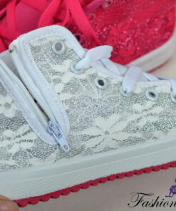 Sädelev-pitsilised ketsid-7644