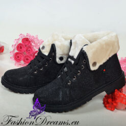 Karvase voodriga poolsaapad kergelt läikiva pealispinnaga