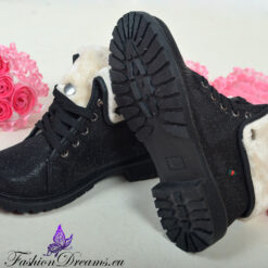 Soojad poolsaapad kahel kandmisviisil