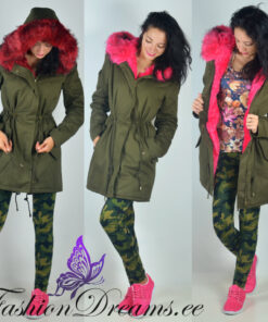 Karvase kapuutsiga parka