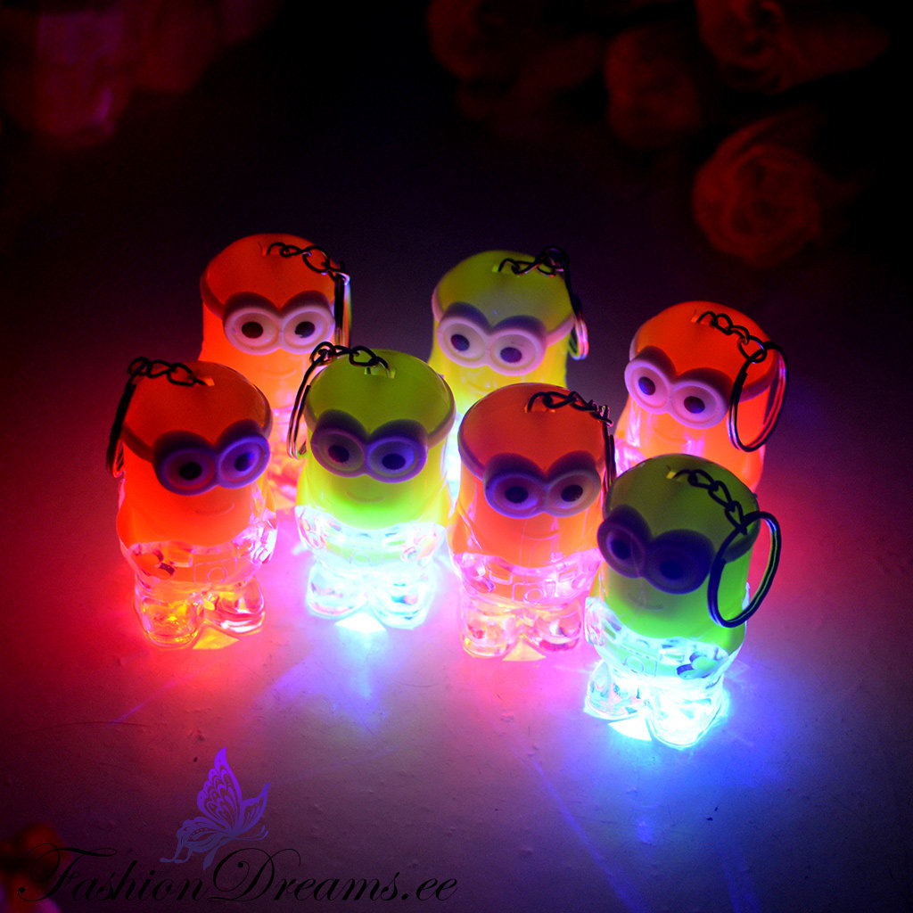 Valgustusega Minion võtmehoidja