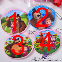 Alternative view of Maša ja karu kotike