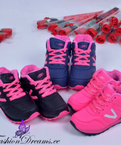 Alternative view of Soojad tossud tüdrukutele (27-36)