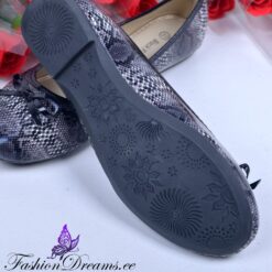 baleriinad ussinaha mustriga