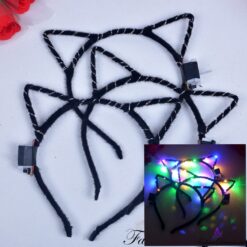 Valgustusega kassikõrvad