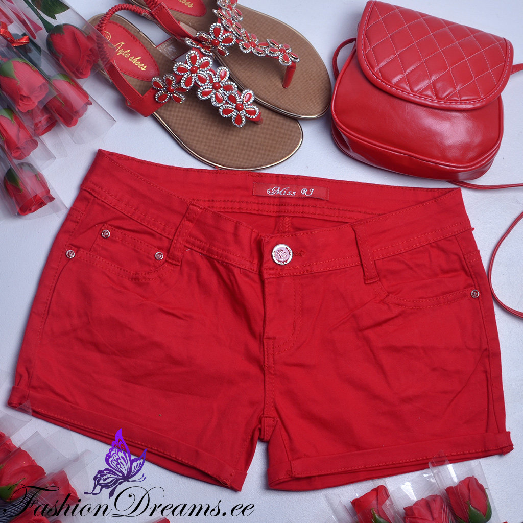 Punased lühikesed püksid
