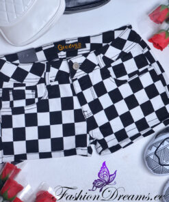 Ruudulised lühikesed püksid