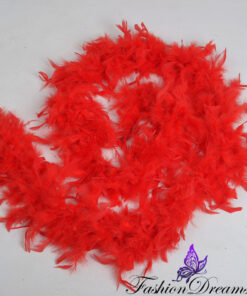 punane sulgedest boa