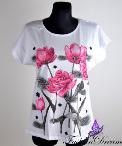T-särk roosade lilledega