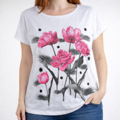 T-särk roosade lilledega