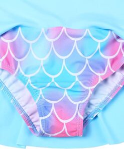 ujumistrikoo seelikuga 9