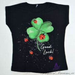 T-särk lepatriinudega