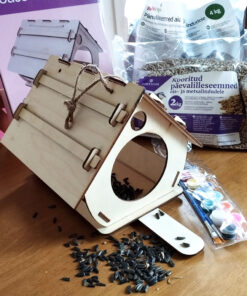 Alternative view of DIY lindude söögimaja meisterdamise komplekt