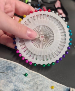 Alternative view of Õmblustarvikute komplekt (129 osa)