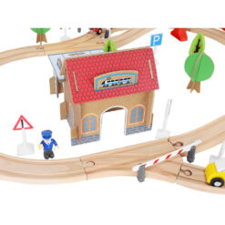 Puidust raudtee komplekt isesõitva rongiga Soodukas.Com