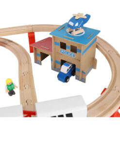 Puidust raudtee komplekt isesoitva rongiga 8