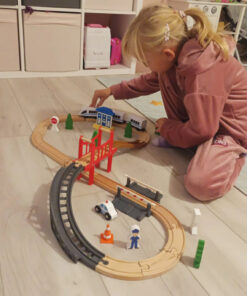 puidust raudtee komplekt isesoitva rongiga 6 1