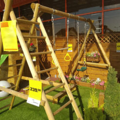 Mänguväljak koos kiige ja trapetsiga – Soodukas.Com Mänguväljak koos kiigu ja trapetsiga