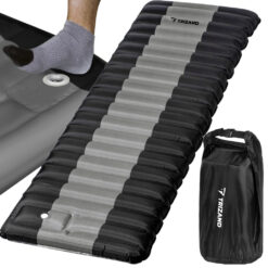 õhkmadrats sisseehitatud pumbaga