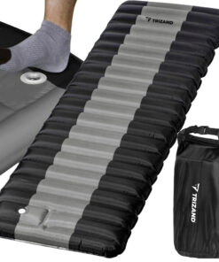 õhkmadrats sisseehitatud pumbaga