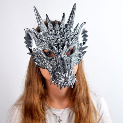 Alternative view of Draakoni mask
