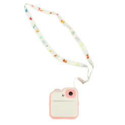 Mitmekülgne mängukaamera väikestele