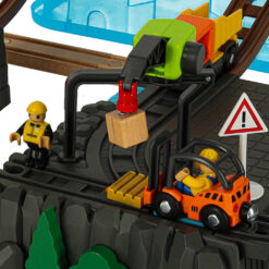 Ehitusplatsiga puidust rongirada Soodukas.Com