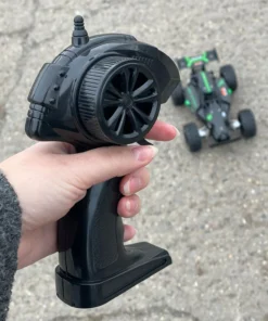 kaugjuhitav puldiauto 15