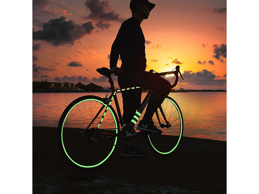 Pimedas helendav teip 3cm x 3m/5m – Soodukas.Com Pimedas helendav teip 3cm x 3m/5m - Image 5