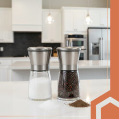 Alternative view of Klaasist soola- ja pipraveski komplekt