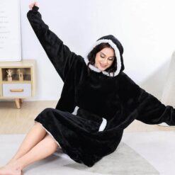 Alternative view of Soe ja pehme oversized tekk-pusa