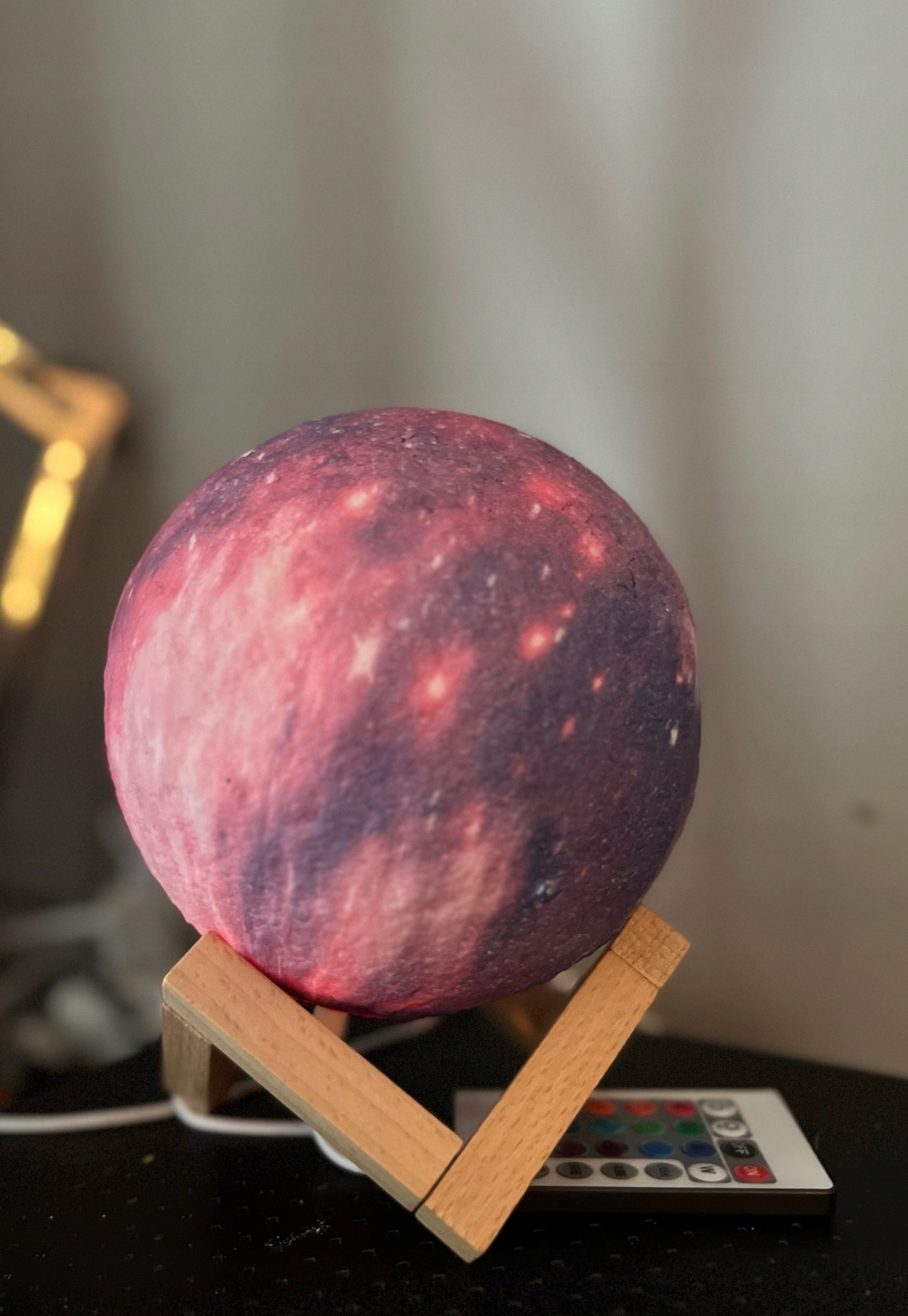 Mitmevärviline 3D kuu öölamp puldiga – Soodukas.Com Mitmevärviline 3D kuu öölamp puldiga - Image 11