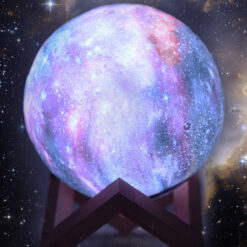 Mitmevärviline 3D kuu öölamp puldiga