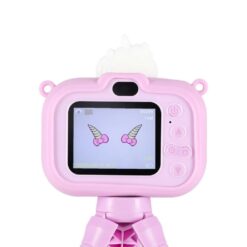 Kaamera ja statiiv komplektis