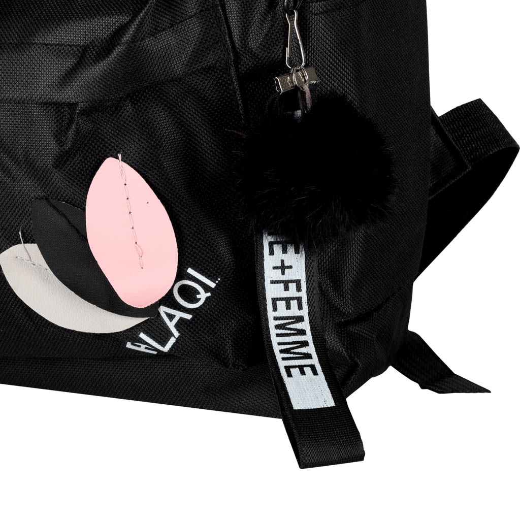 Noortepärane must seljakott – Soodukas.Com Neutraalne must seljakott isikupärastamiseks ripatsitega