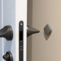 Isekleepuv silikoonist uksepuhver Soodukas.Com