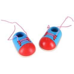 Õppemäng paelade sidumise õppimiseks pildil