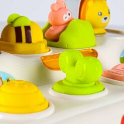 Interaktiivne pop-up loomade mäng – Soodukas.Com Värvilised loomad hüppavad akendest välja mängides