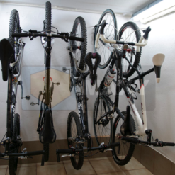 Seinale kinnitatav rattahoidik Soodukas.Com