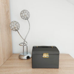 Lukustatav ehtekarp sahtlite ja peegliga – Soodukas.Com Lukustatav ehtekarp sahtlite ja peegliga Soodukas.Com