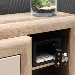 Väike seinale kinnitatav võtmega seif Soodukas.Com