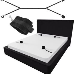 Voodialune BDSM käeraudade komplekt