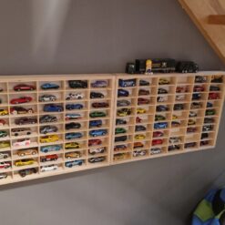 Puidust riiul mudelautodele – Soodukas.Com Puidust riiul mudelautodele Soodukas.Com