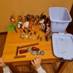 Loomafiguuride komplekt kohvris Soodukas.Com