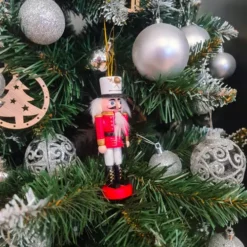 Puidust pähklipurejate komplekt Soodukas.Com