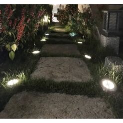 Päikeseenergial töötavad aiavalgustid Soodukas.Com